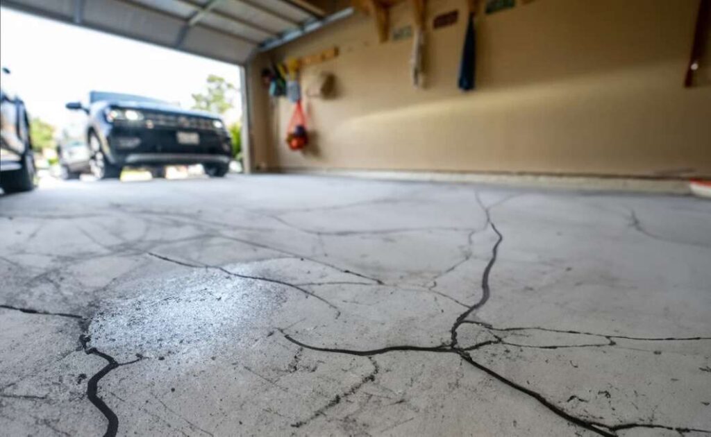 142d8f46-renuity-before-garage_10tg0i400000000000001o