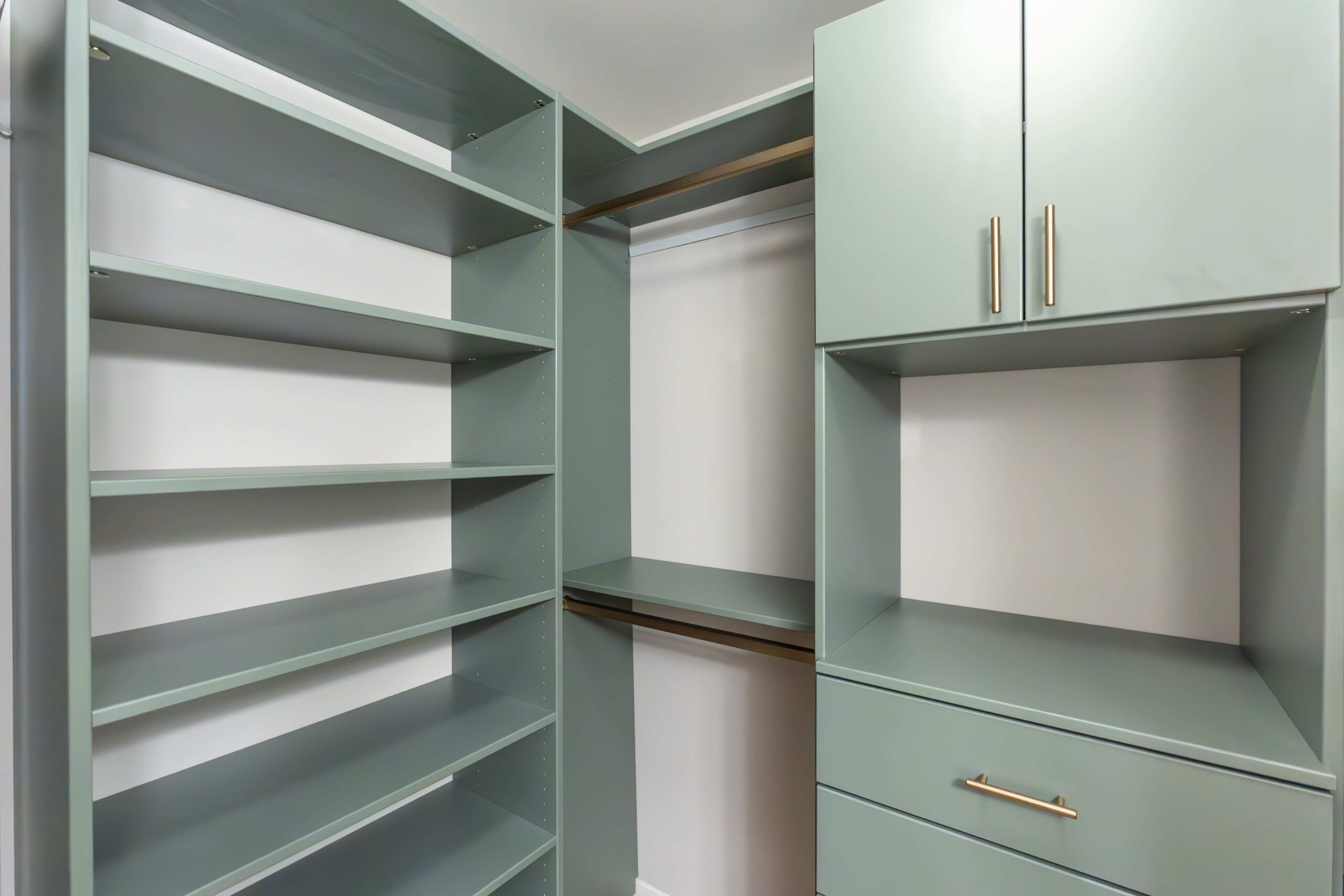 Renuity custom corner closet solution