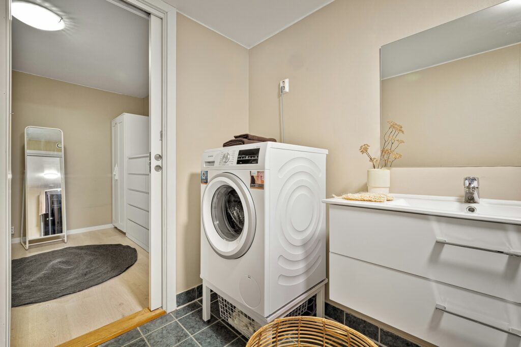 laundry and mudroom combo